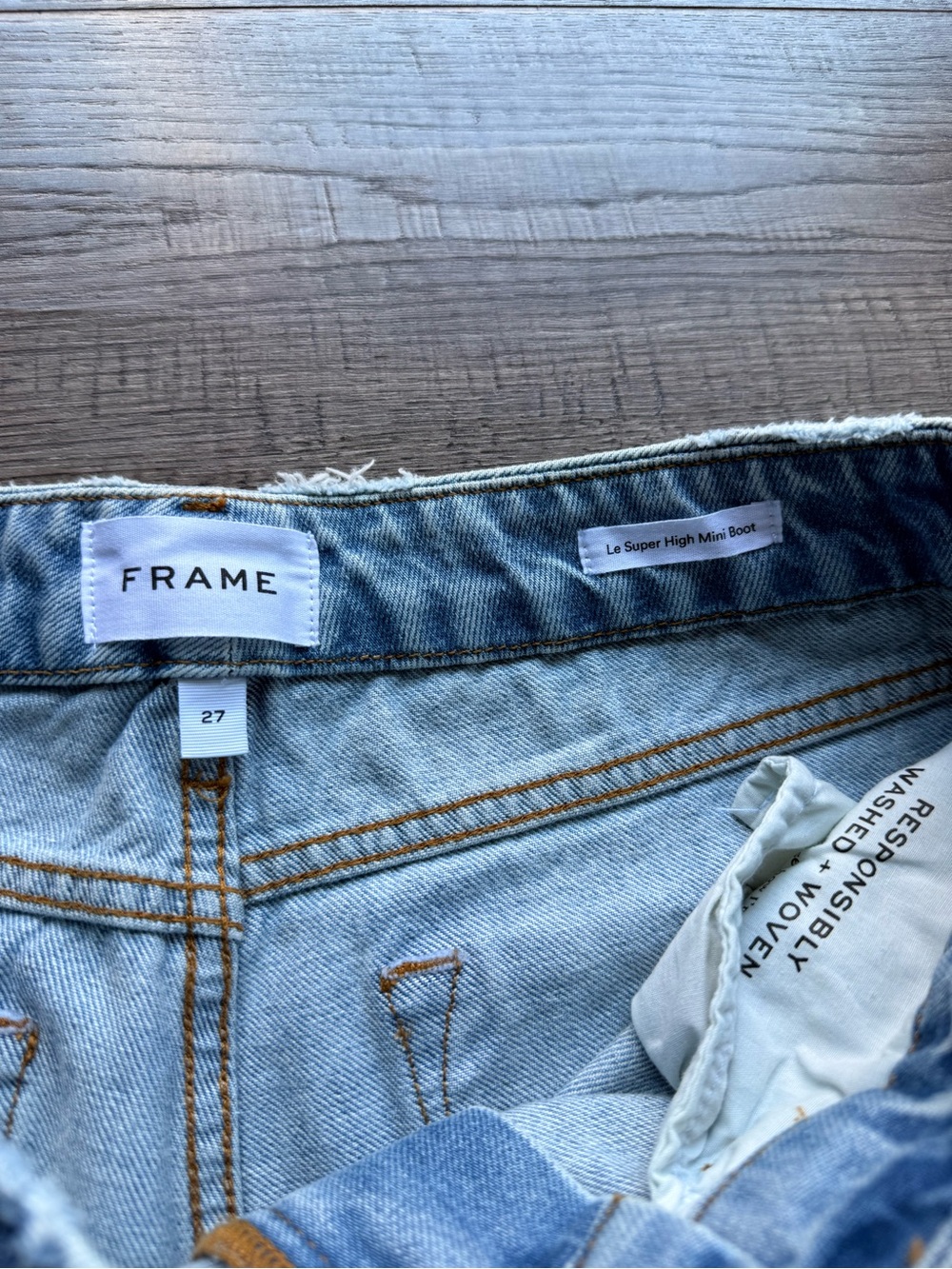 FRAME - Le Super High Rise Mini Boot jeans Light Blue Women's Jeans SIZE 27 - Picture 8 of 16